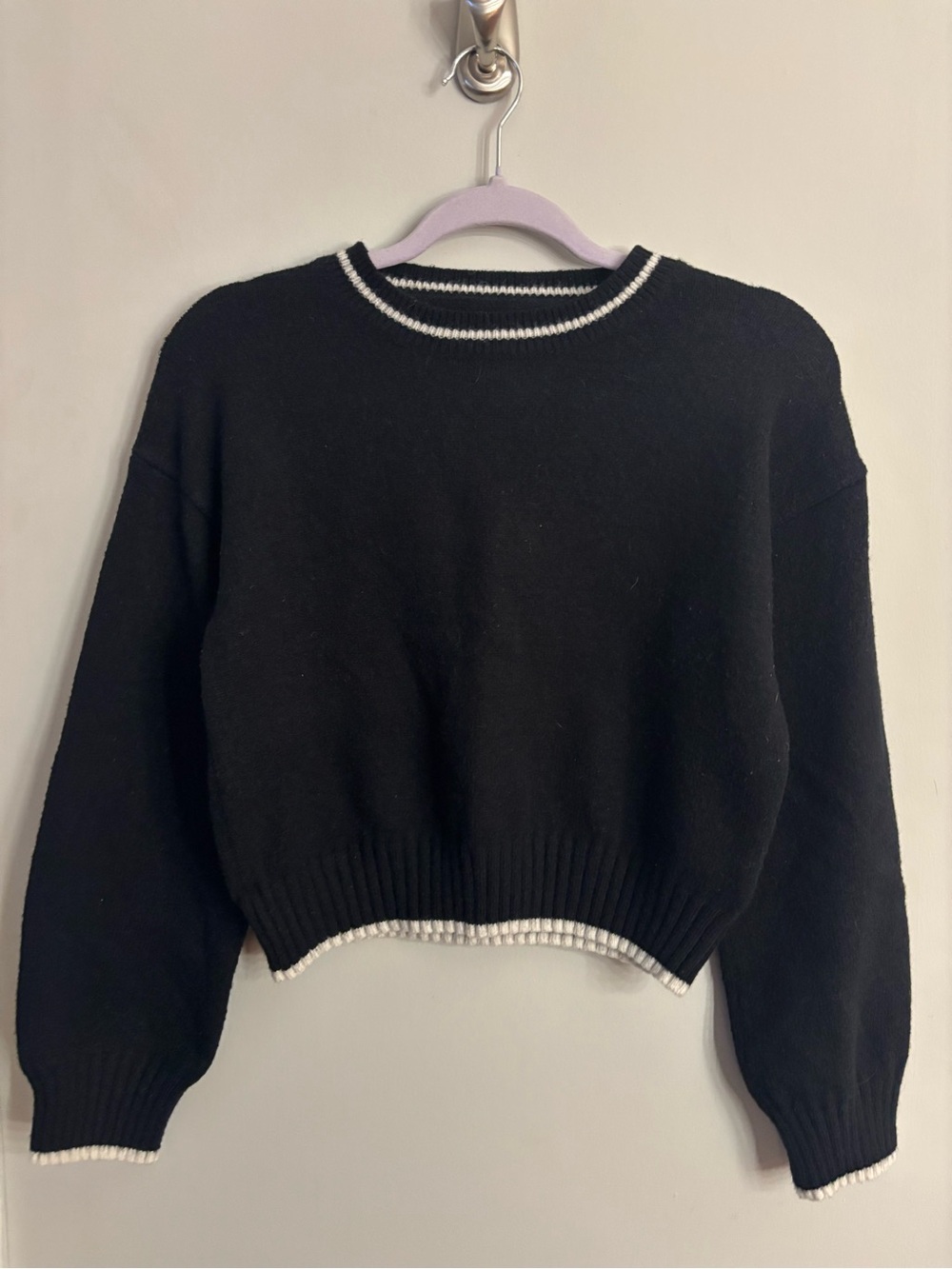 Black Cropped Crewneck Sweater with White Trim